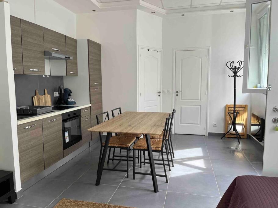 Apartamento Le Luxembourg Villeurbanne Exterior foto