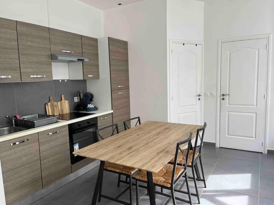 Apartamento Le Luxembourg Villeurbanne Exterior foto
